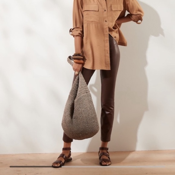 NWOT! Banana Republic High Rise Black Vegan Faux Leather Leggings - Multiple💛 - Picture 5 of 5